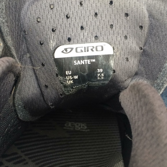 Giro clip less bike shoes - Picture 3 of 3